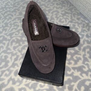🐻🤎Chanel🤎🐻 Teddy Bear Sherpa Loafers. S42 Brand new in box. Too small for me.